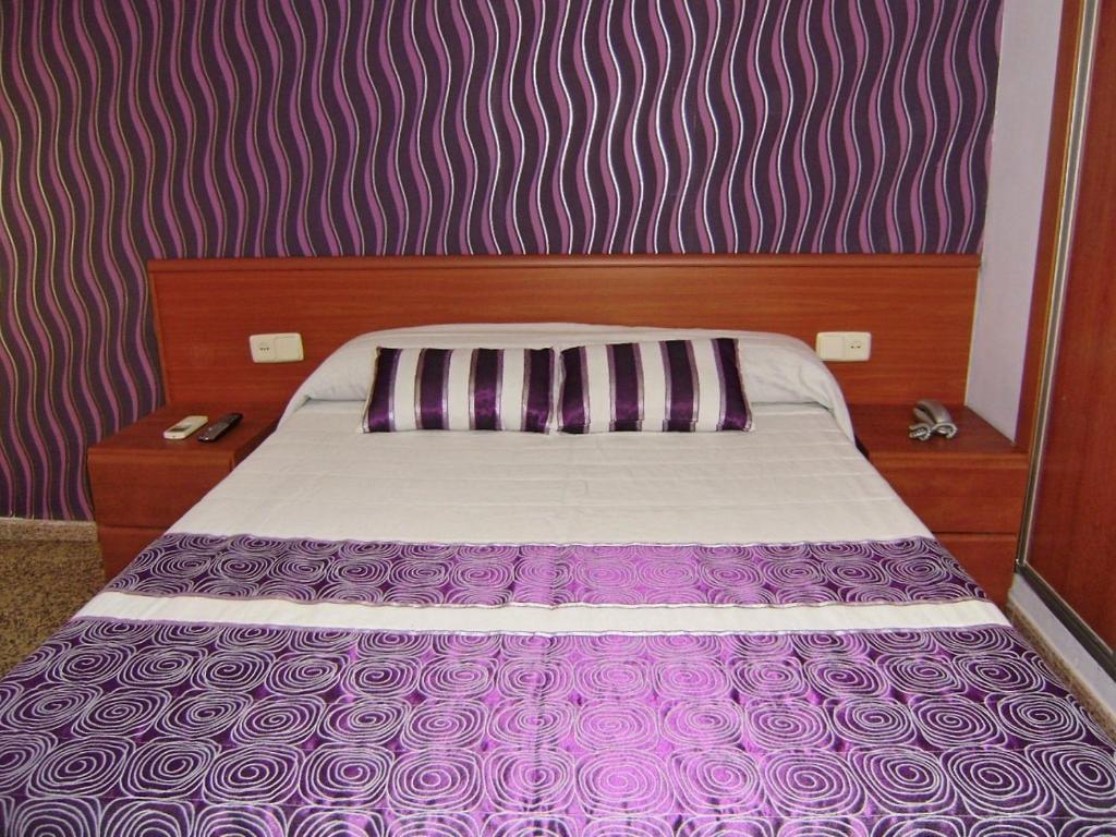Hostal Miguel Angel - Madrid — Photos 1
